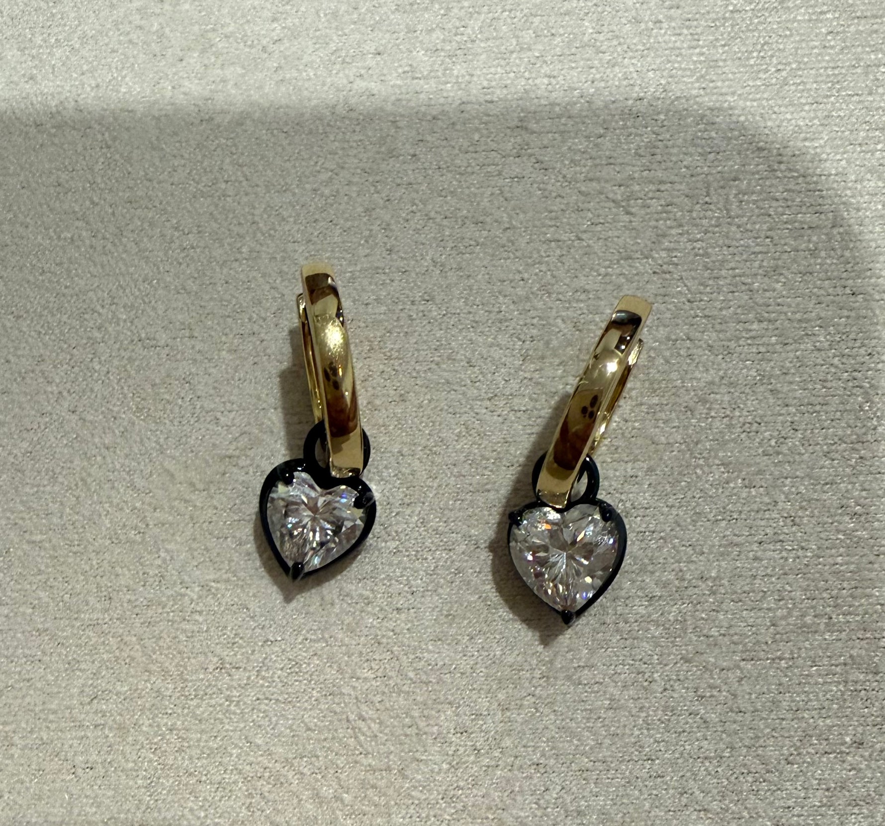 moissanite-heart-3-prong-huggies-gold-vermeil